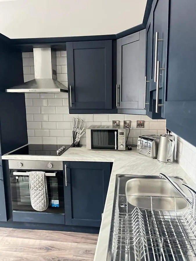 Central Belfast Modern Apartment Great Location Free Parking