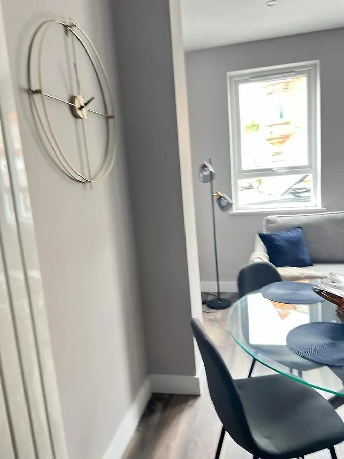Central Belfast Modern Apartment Great Location Free Parking 0*,
